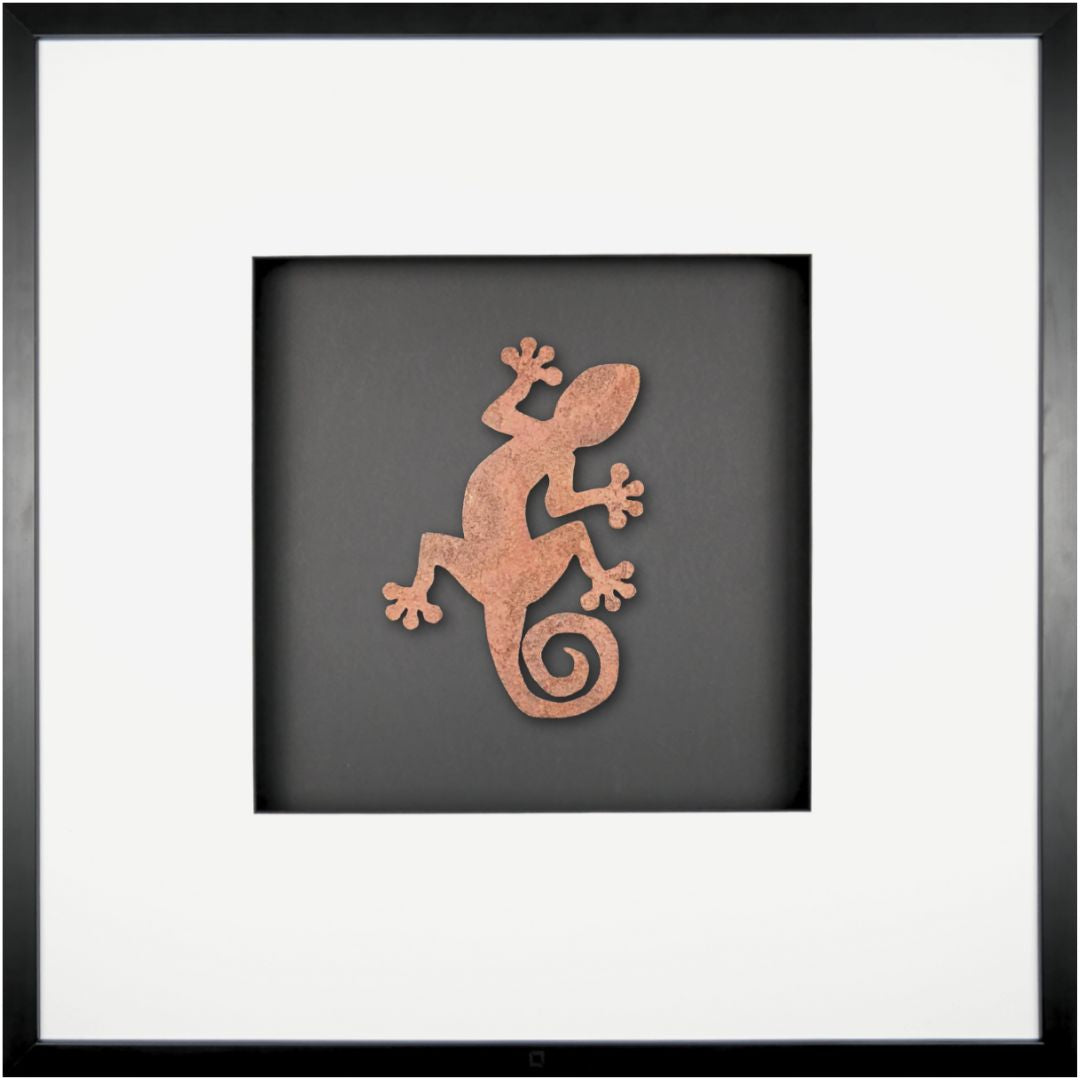 Quadratwerk Wandbild Urban Rust Gecko 58cm - Rahmen Schwarz, Hintergrund Schwarz, Passepartout Weiß/Schwarz