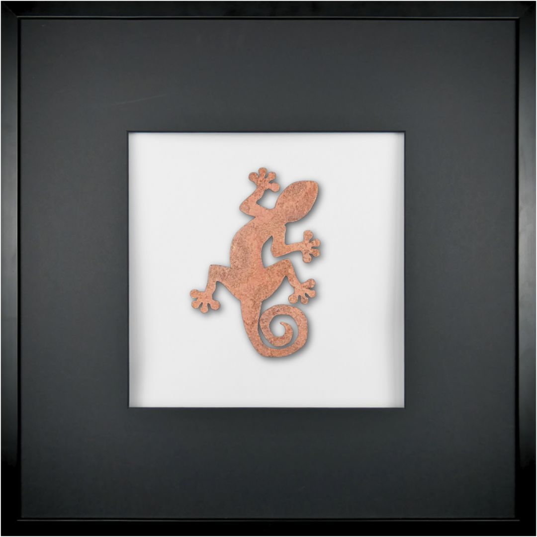 Quadratwerk Wandbild Urban Rust Gecko 58cm - Rahmen Schwarz, Hintergrund Weiß, Passepartout Schwarz/Schwarz