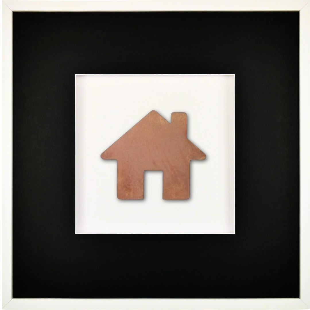 Quadratwerk Wandbild Urban Rust Haus 58cm - Rahmen Weiß, Hintergrund Weiß, Passepartout Schwarz/Weiß