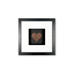 Quadratwerk Wandbild Urban Rust Heart 27cm - Rahmen Schwarz, Hintergrund Schwarz, Passepartout Weiß/Schwarz