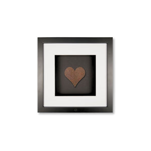 Quadratwerk Wandbild Urban Rust Heart 27cm - Rahmen Schwarz, Hintergrund Schwarz, Passepartout Weiß/Weiß