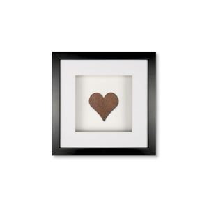 Quadratwerk Wandbild Urban Rust Heart 27cm - Rahmen Schwarz, Hintergrund Weiß, Passepartout Weiß/Weiß