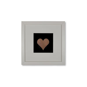 Quadratwerk Wandbild Urban Rust Heart 27cm - Rahmen Weiß, Hintergrund Schwarz, Passepartout Weiß/Schwarz
