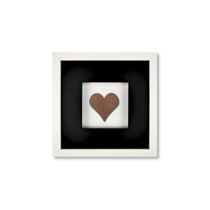 Quadratwerk Wandbild Urban Rust Heart 27cm - Rahmen Weiß, Hintergrund Weiß, Passepartout Schwarz/Schwarz