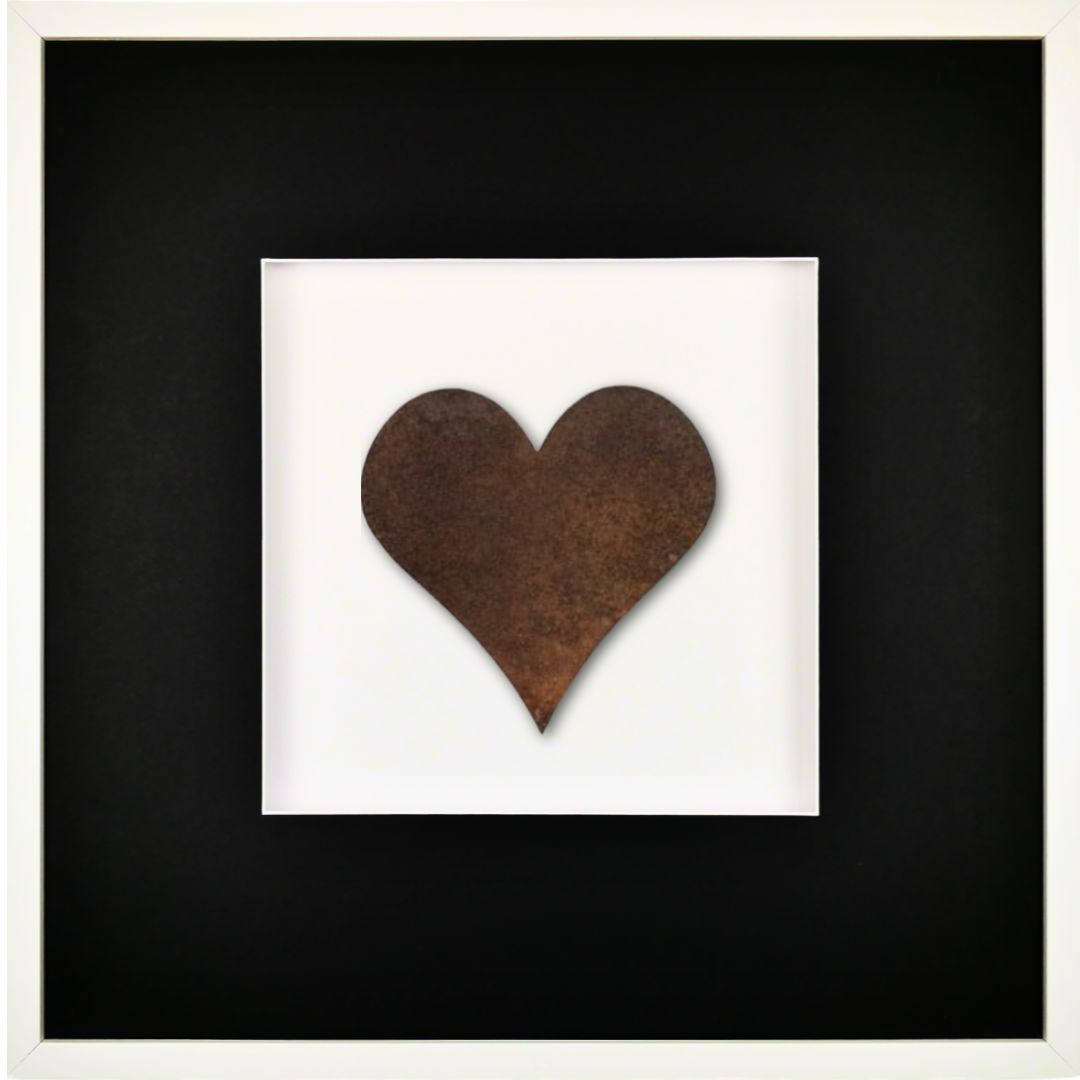 Quadratwerk Wandbild Urban Rust Heart 58cm - Rahmen Weiß, Hintergrund Weiß, Passepartout Schwarz/Weiß