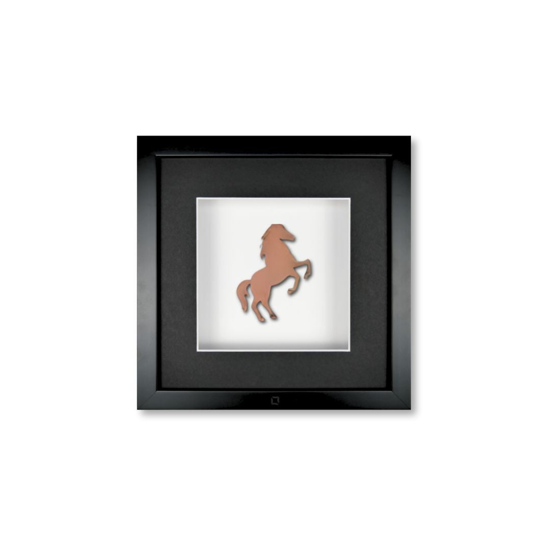 Quadratwerk Wandbild Urban Rust Horse 27cm - Rahmen Schwarz, Hintergrund Weiß, Passepartout Schwarz/Weiß