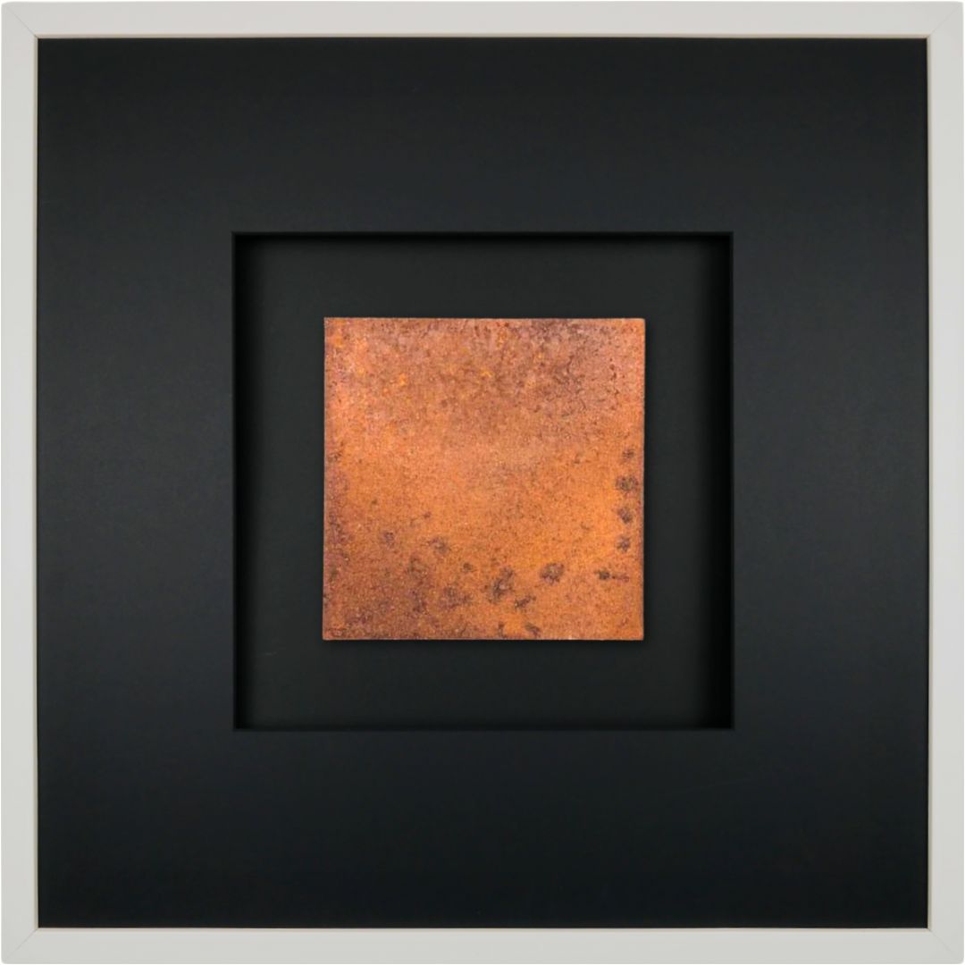 Quadratwerk Wandbild Urban Rust Quadrat 58cm - Rahmen Weiß, Hintergrund Schwarz, Passepartout Schwarz/Schwarz