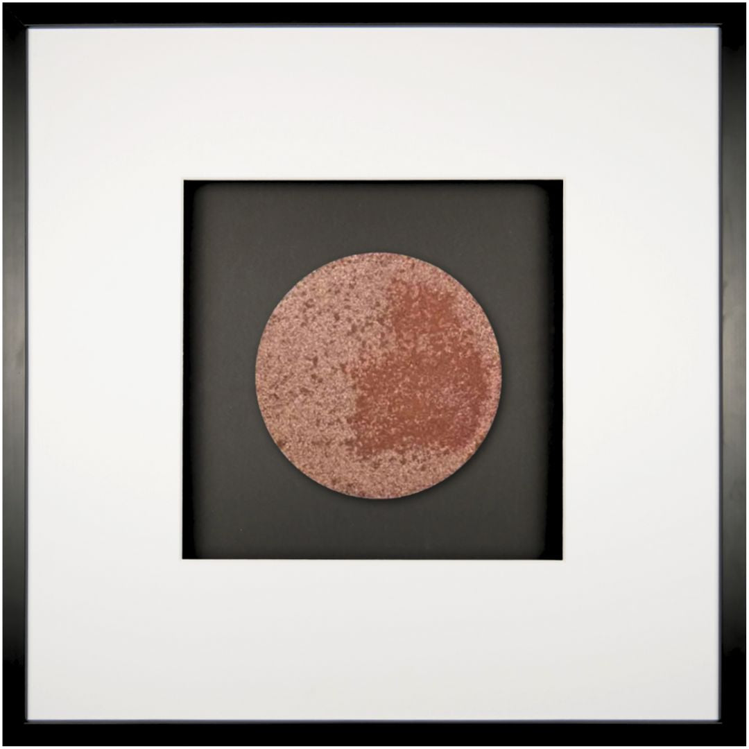 Quadratwerk Wandbild Urban Rust Rund 58cm - Rahmen Schwarz, Hintergrund Schwarz, Passepartout Weiß/Weiß