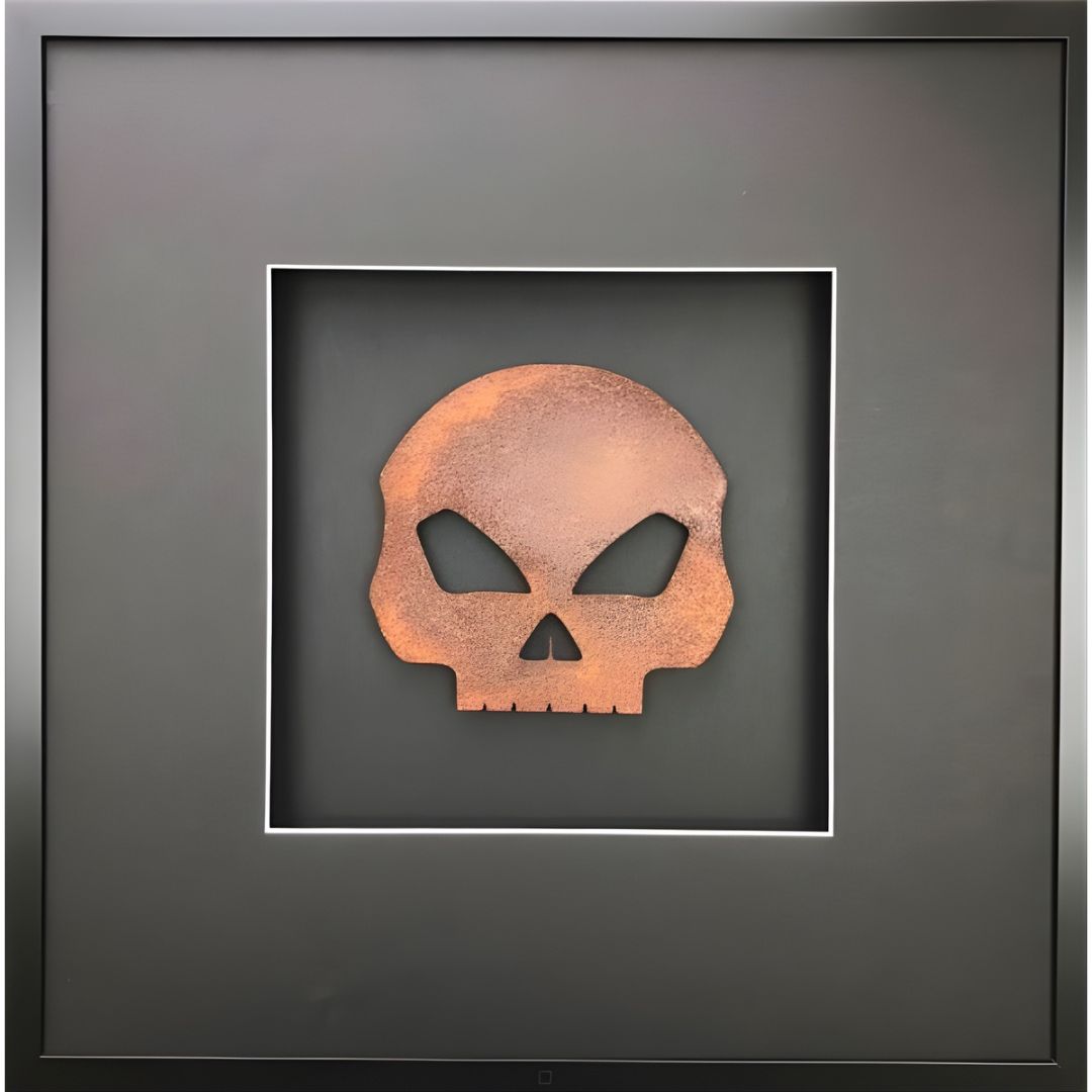 Quadratwerk Wandbild Urban Rust Totenkopf 58cm - Rahmen Schwarz, Hintergrund Schwarz, Passepartout Schwarz/Weiß