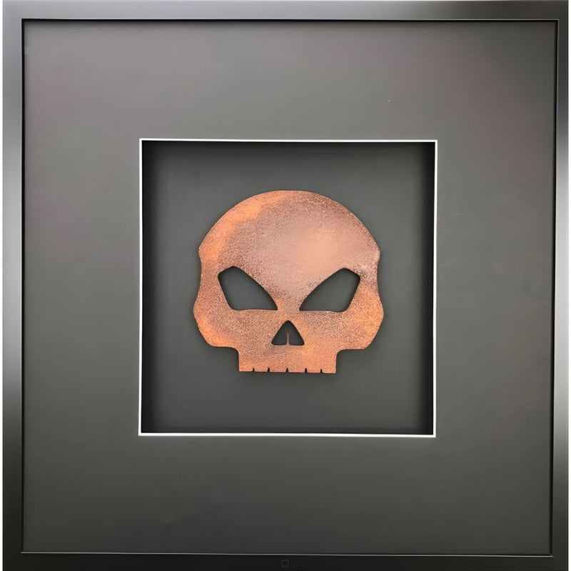 Quadratwerk Wandbild Urban Rust Totenkopf 58cm - Rahmen Schwarz, Hintergrund Schwarz, Passepartout Schwarz/Weiß