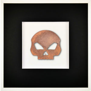Quadratwerk Wandbild Urban Rust Totenkopf 58cm - Rahmen Weiß, Hintergrund Weiß, Passepartout Schwarz/Weiß