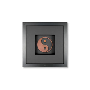 Quadratwerk Wandbild Nahaufnahme Urban Rust Yin & Yang 27cm - Rahmen Schwarz, Hintergrund Schwarz, Passepartout Schwarz/Schwarz