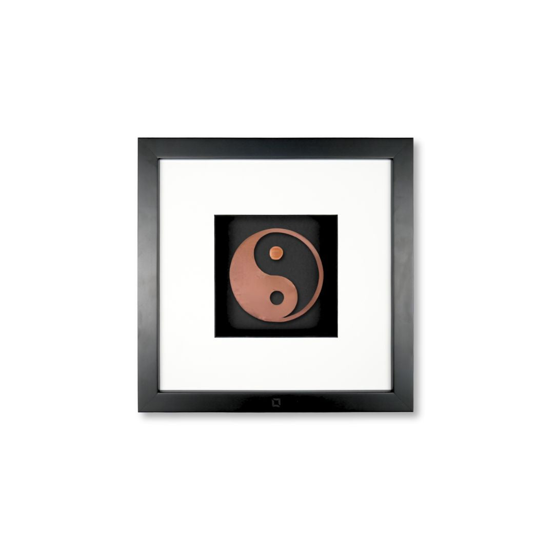 Quadratwerk Wandbild Nahaufnahme Urban Rust Yin & Yang 27cm - Rahmen Schwarz, Hintergrund Schwarz, Passepartout Weiß/Schwarz