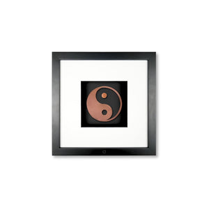 Quadratwerk Wandbild Nahaufnahme Urban Rust Yin & Yang 27cm - Rahmen Schwarz, Hintergrund Schwarz, Passepartout Weiß/Schwarz
